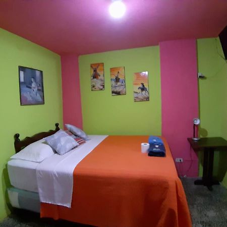 Hotel Casa Del Viajero Κετσαλτενάνγκο Εξωτερικό φωτογραφία